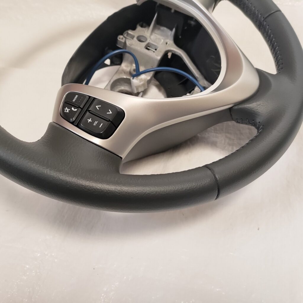 ワゴンR ステアリング 表皮剥がれ