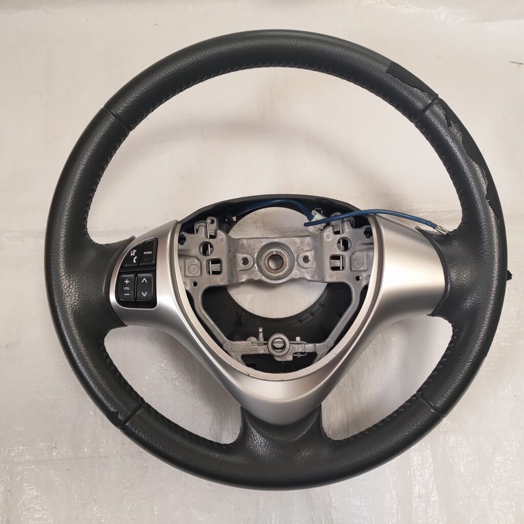 ワゴンR ステアリング 表皮剥がれ